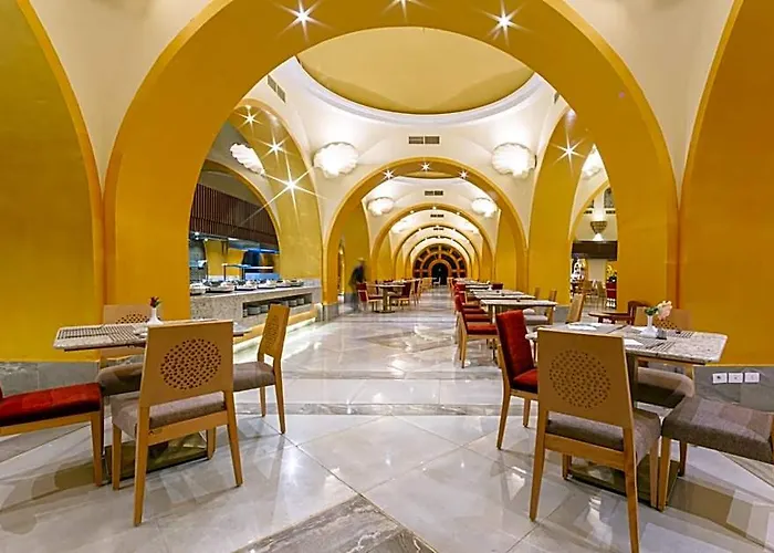 The Grand 5* הורגהדה